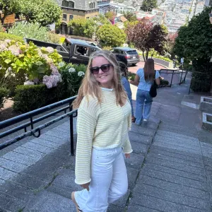 experienced babysitter looking for a partime job!