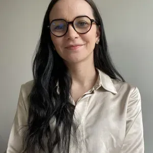 Pet sitter à domicile pour des promenades, gardes 