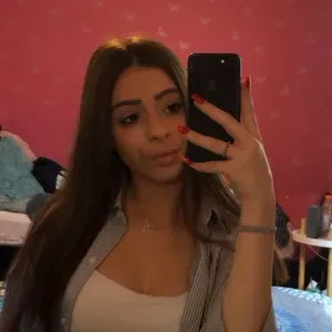 Femme de ménage / garde enfants 