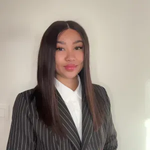 Baby-sitter – fiable avec sens des responsabilités