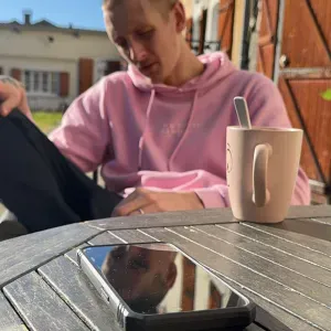 Baby-sitting sur verneuil ou aux alentours 