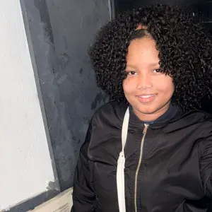 Empregada de limpeza responsável 