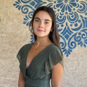 Baby-sitter expérimentée et dévouée aux enfants !