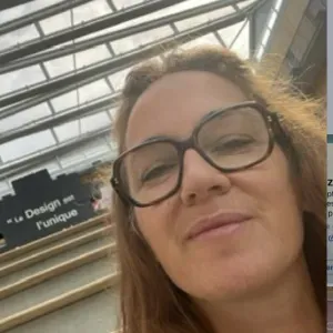 Femme de ménage qui soulage votre charge mentale