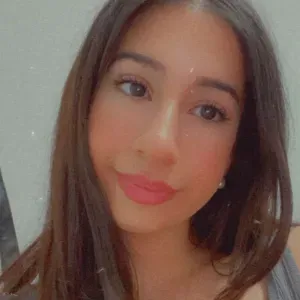 Liebevolle Babysitterin mit Erfahrung sucht Familie