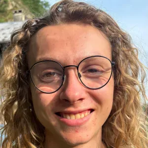 Elève de terminale général spécialitées physique chimie SVT 