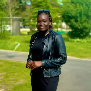 Baby-sitter expérimentée et de confiance à Paris.