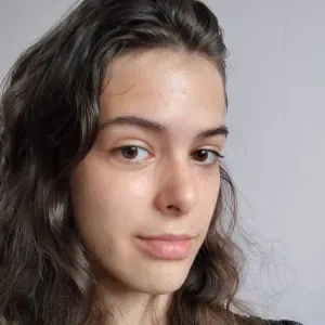 Baby-sitter motivée autour de Quimper !