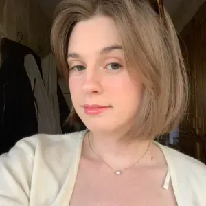 Baby-sitter qui assure aussi les devoirs (Pennes Mirabeau)