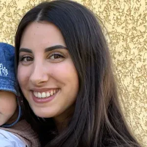 Baby-sitter Auxiliaire de puériculture 
