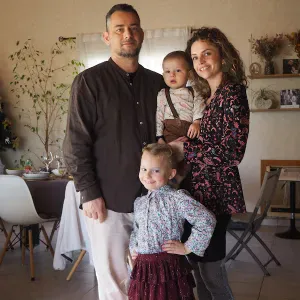 Je recherche une baby-sitter 