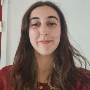Baby-Sitter passionnée à Tours Nord