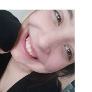 Con estudios y experiencia con niños desde 8 meses a 14 años