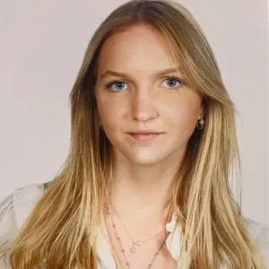 Etudiante disponible pour des ménages autour d'Halluin