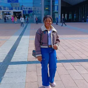 Femme de ménage respectueuse et responsable à Bruxelles 