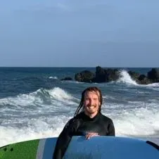 Procurando uma pessoa legal para cuidar de nossos adoráveis