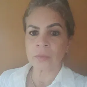 Cuidadora de idosos mais serviço doméstico 