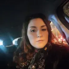 Salve mi offro come assistenza ma anche aiuto nelle faccende