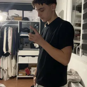 Baby-sitter sitter sur hem avec un peu d'expérience 