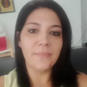 Empregada de limpeza  responsável em São João da Madeira