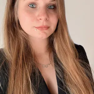 Pet sitter esperta, amante degli animali