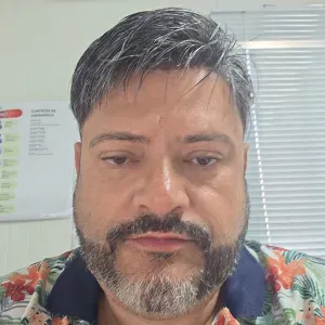 Estou à procura de uma empregada de limpeza perto de mim