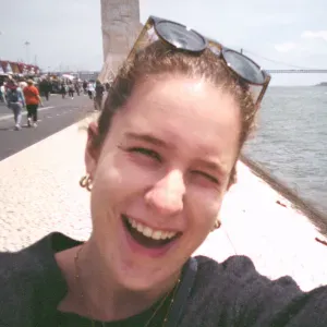Baby-sitter recherche à Paris 