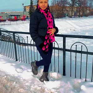 Experienced  housekeeper,  looking  for a  job