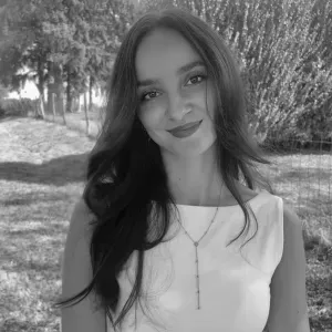 Jade, 19 ans, étudiante en design d'espace et architecture
