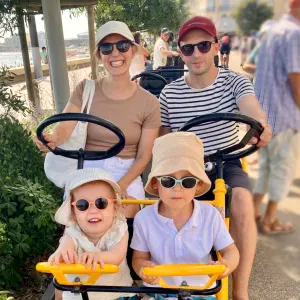 Je recherche une baby-sitter 