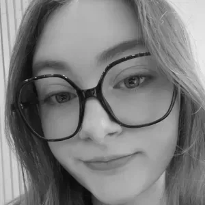 Étudiante en alternance et pet-sitter