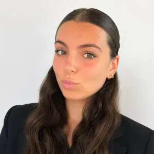 Baby-sitter créative, bienveillante et expérimentée