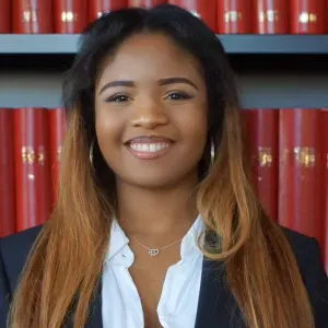  Babysitter fiable – Jeux, devoirs et loisirs créatifs