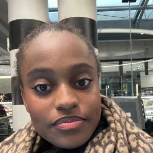 Jeune babysitter responsable et créative à Paris !