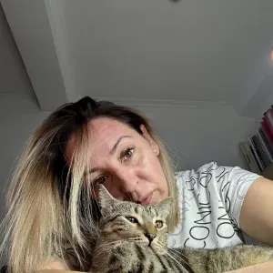 Cuidadora de gatos en Valencia 