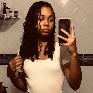 Babysitter responsável e atenciosa em Lisboa 