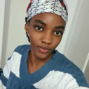 Baby-sitter expérimenté à Lomé 