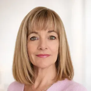 Baby sitter experimenté journee , soir ou nuit