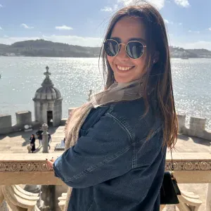 Dame de compagnie pour vos aînés à Paris et environs 