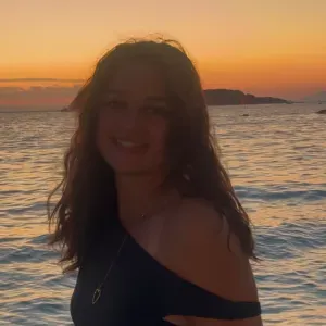 baby-sitter souvent disponible sur paris 