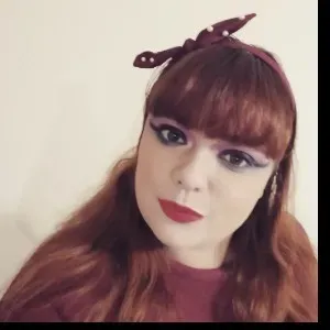 Étudiante en théâtre donne cours toutes matières littéraires