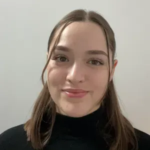 Baby-sitter douce et sérieuse, diplômée (Bac+3) et véhiculée