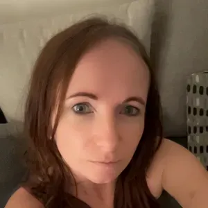 Je recherche une baby-sitter 