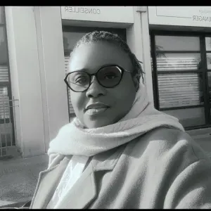 Baby- sitter expérimentée à Puiseaux 