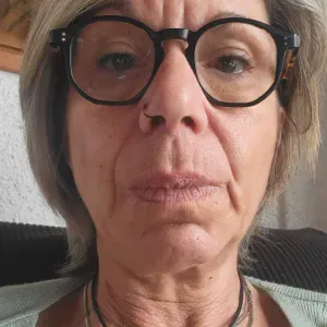 Aes diplômée je vous assiste dans les actes du quotidien 