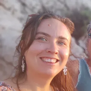 Baby sitter avec expériences bienveillante - regulier