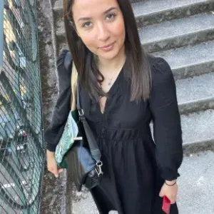 Recherche poste dame de compagnie