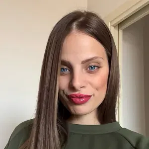 Addetta alle pulizie , e lavori straordinari in settimana 