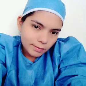 Auxiliar de enfermería con experiencia en cuidado infantile