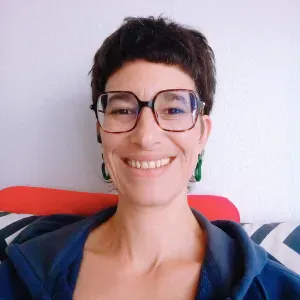 Aide à domicile pour senior et personne Alzheimer